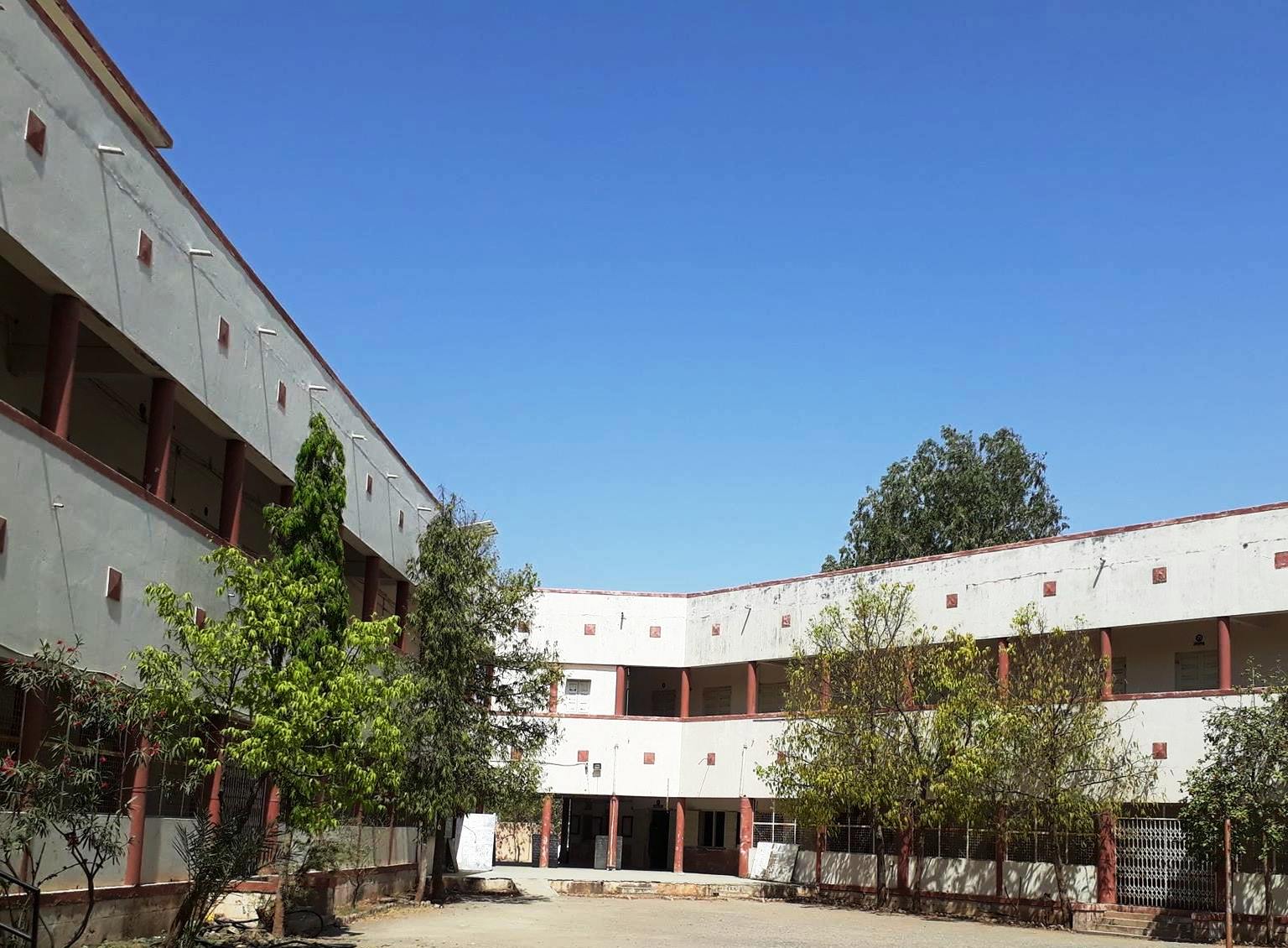 Sanvhvi College Campus Background1